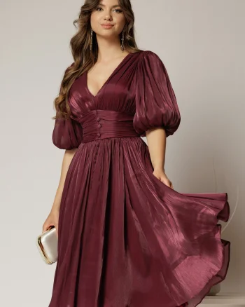 Rochie DY Fashion mov pruna cu decolteu adanc si nasturi din voal peliculizat