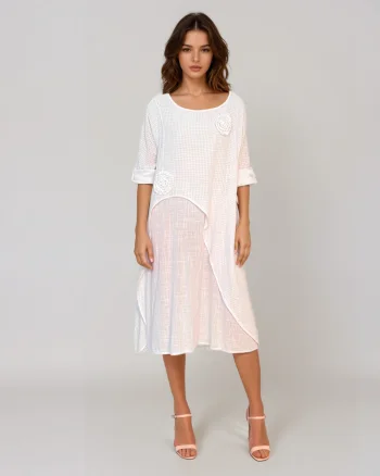 Rochie cu capă și flori aplicate alb - Unica (XL-3XL)