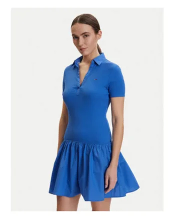 Rochie scurta cu decolteul în V și mâneca scurtă