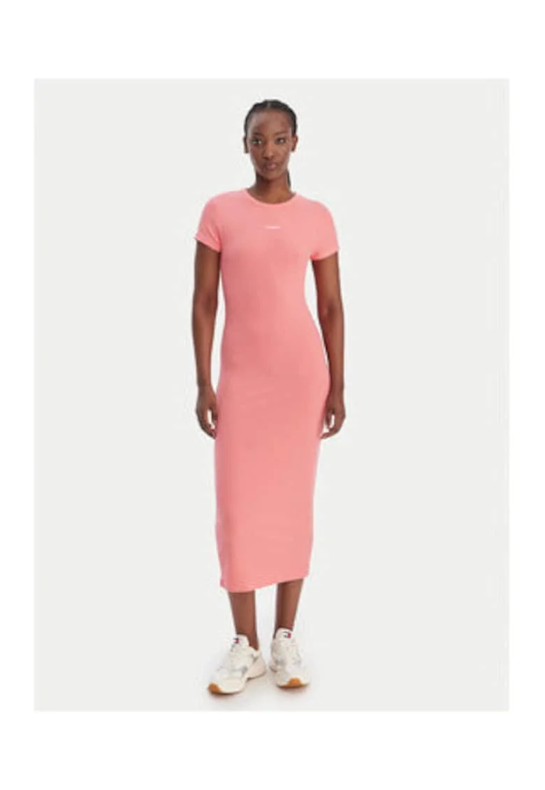 rochie midi cu decolteul rotund și mâneca scurtă