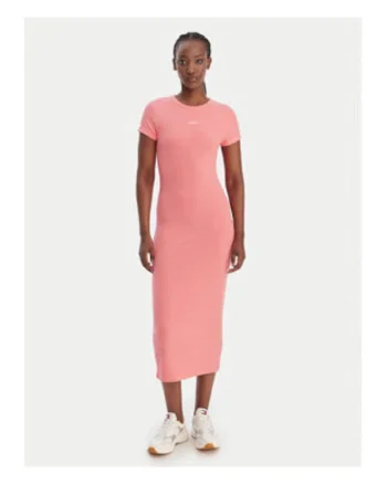 rochie midi cu decolteul rotund și mâneca scurtă