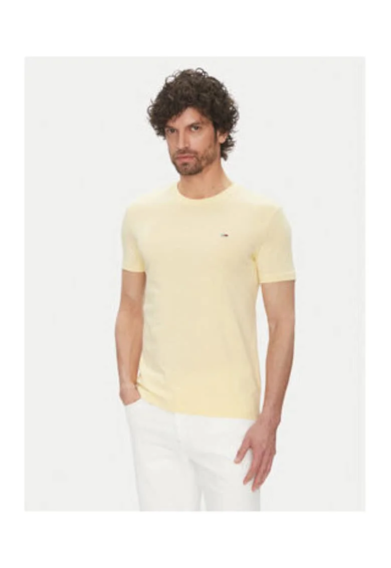 Tricou cambrat cu decolteu la baza gatului