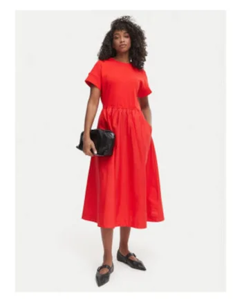 Rochie evazata cu maneca scurta