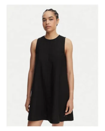 Rochie mini lejera la baza gatului