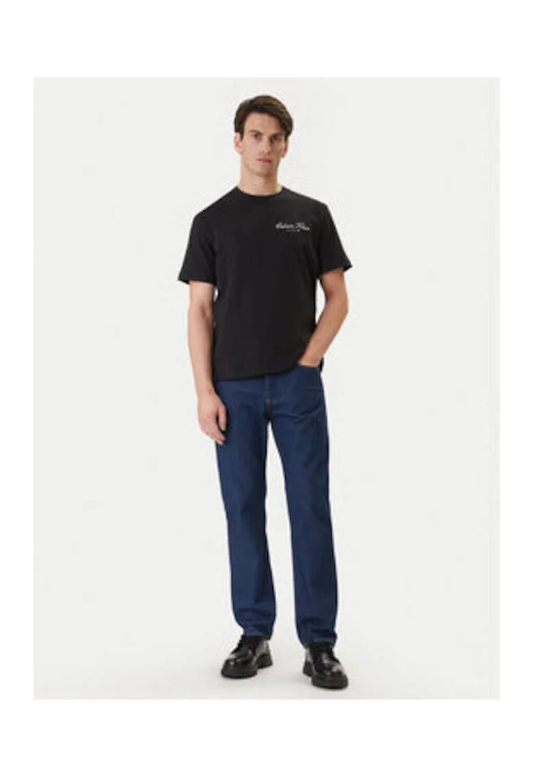 Tricou cu decolteu la baza gatului si detaliu logo,