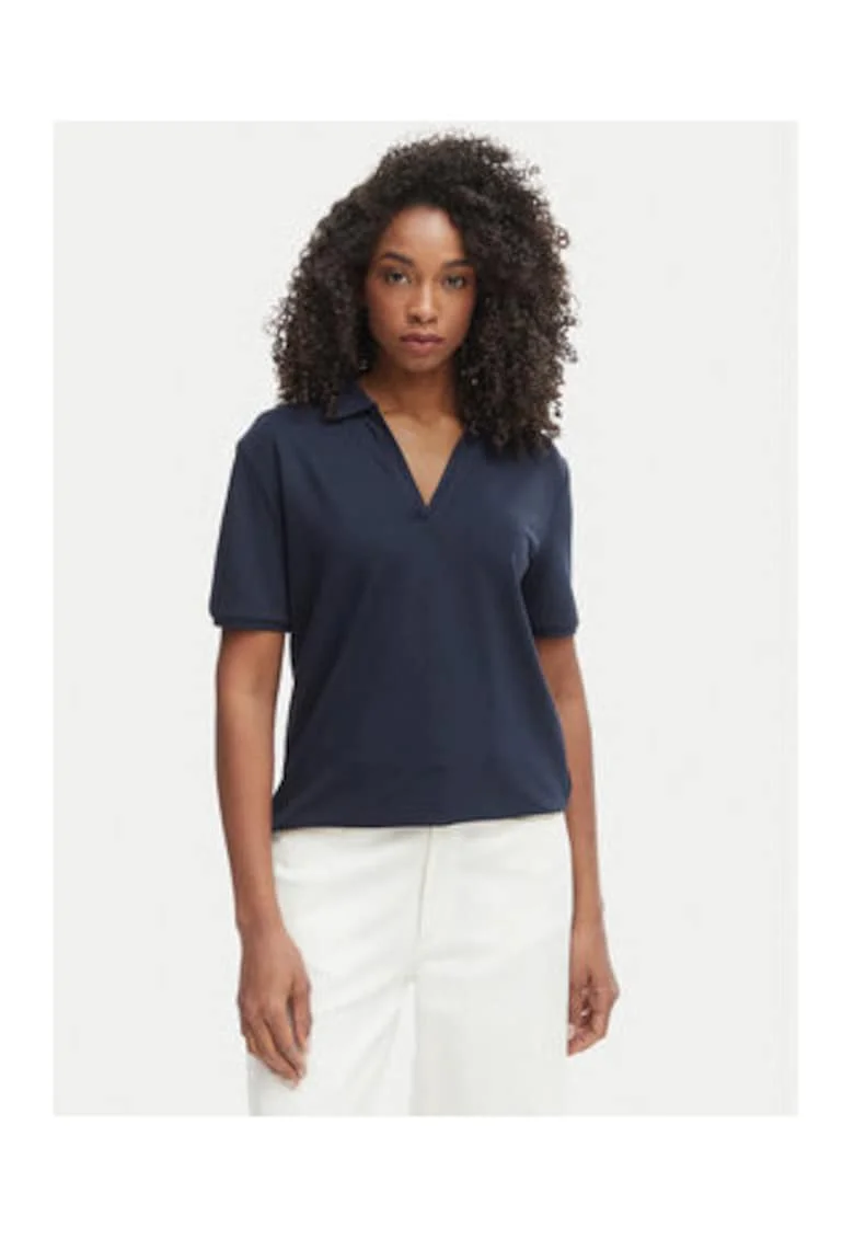 Tricou polo lejer cu decupaj in v