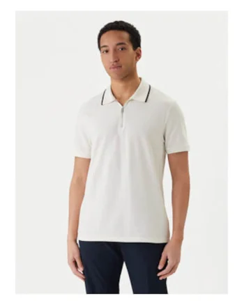 Tricou polo cu nasturi decorativi