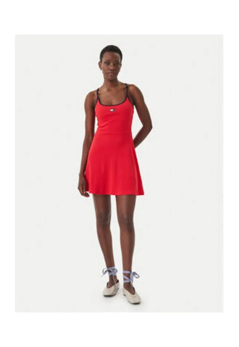 Rochie scurta cu Decolteul clasic rotund și bretelele