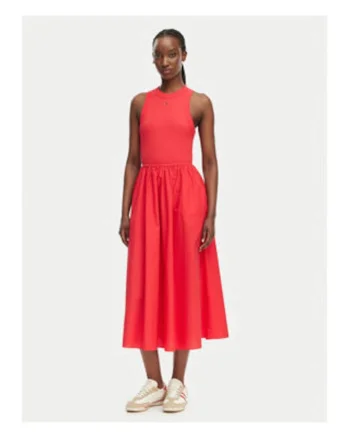 Rochie midi evazata la baza gatului