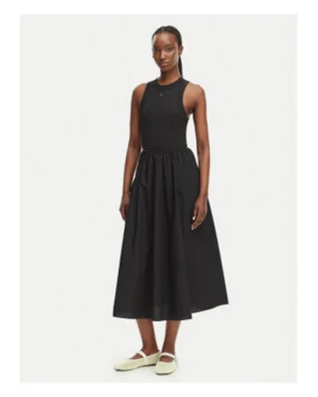 Rochie midi evazata la baza gatului