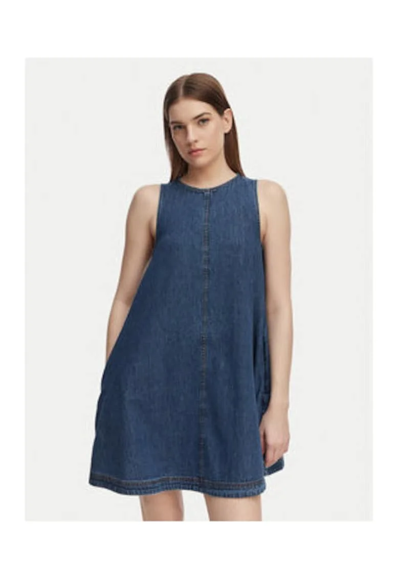 Rochie evazata din denim