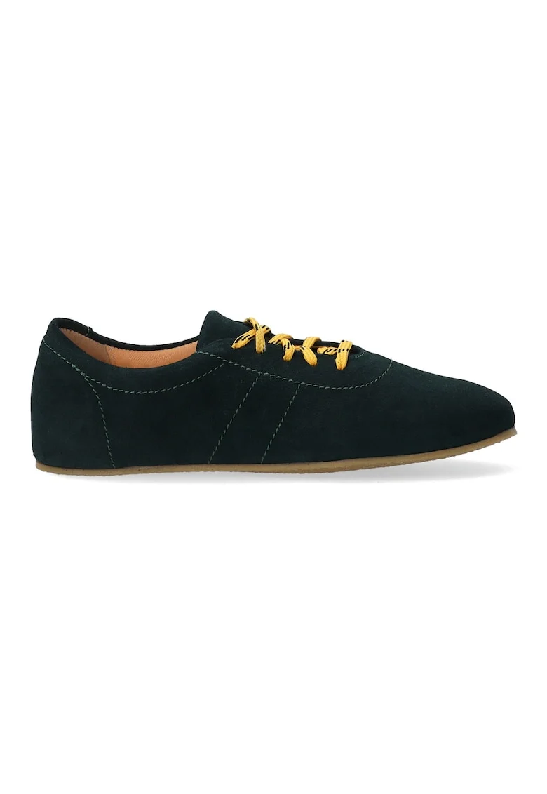 Pantofi sport cu talpa joasa din piele intoarsa