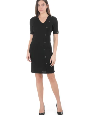 Rochie tricotata decolteu in V si nasturi decorativi