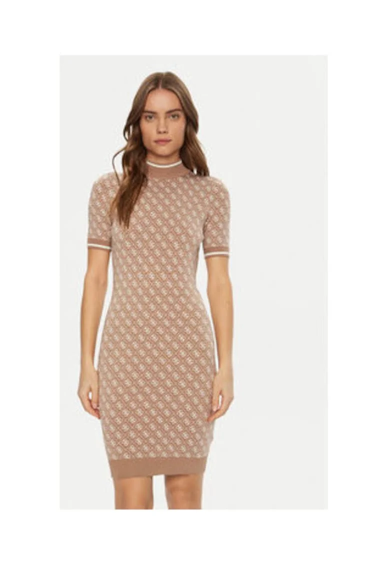 Rochie tricotata cu guler scurt