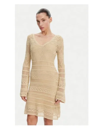 Rochie tricotata cu maneci lungi si decolteu in V
