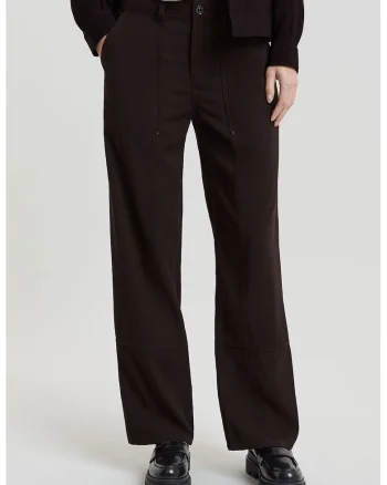 Pantaloni drepti, Negru