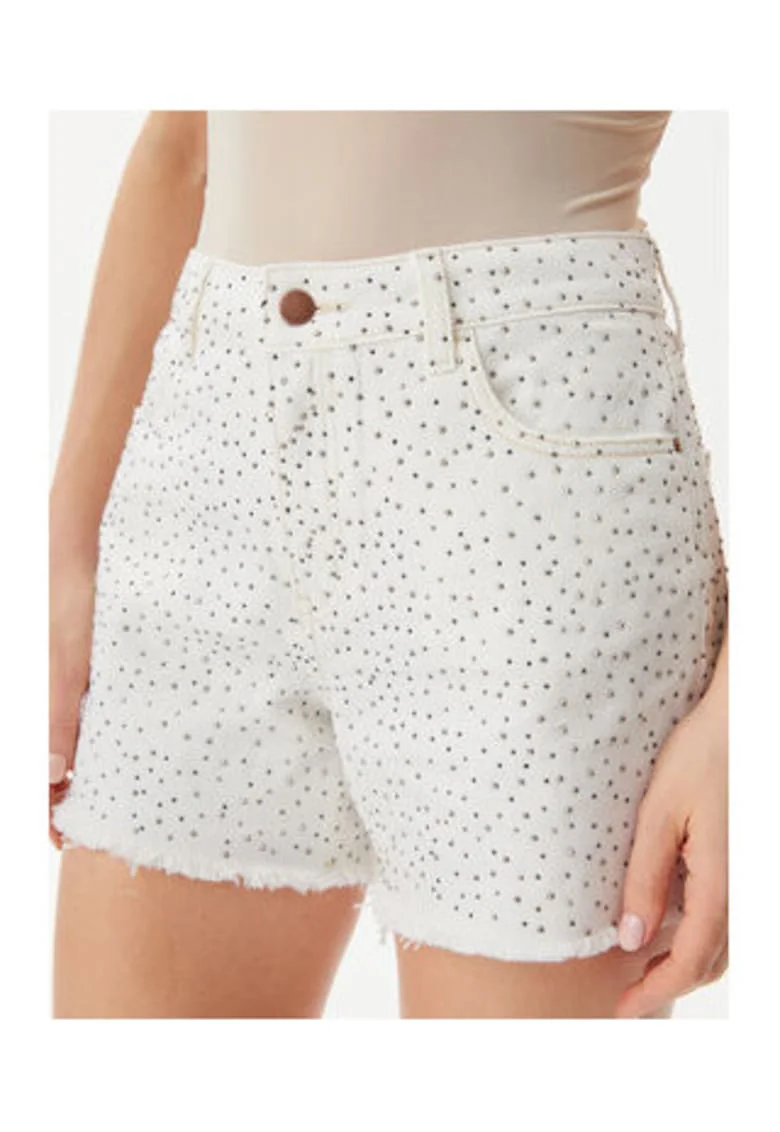 Pantaloni scurti cu buline