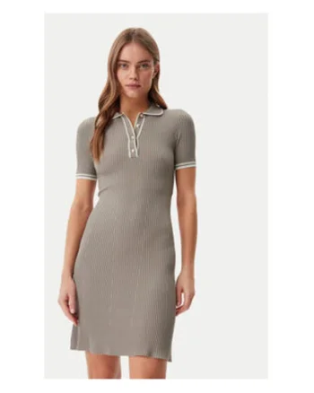 Rochie tricotata cu croiala cambrata