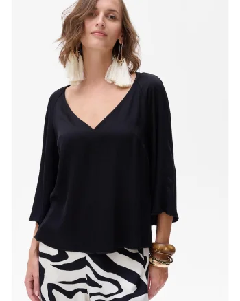 Bluza lejera cu decolteu in V