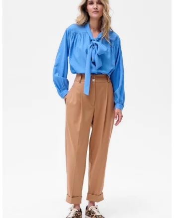 Pantaloni conici Hilton cu talie inalta
