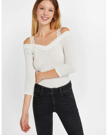 Pulover slim fit cu decolteu pe umeri si maneci 3/4, Alb