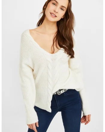 Pulover lejer cu decolteu in V si slit frontal, Alb