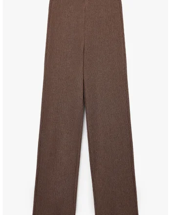Pantaloni drepti texturati, Maro