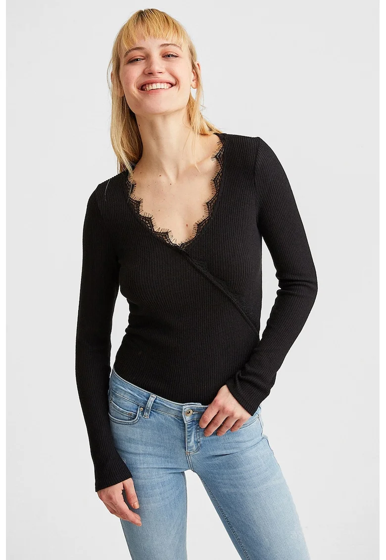 Bluza slim fit striata cu detalii de dantela, Negru