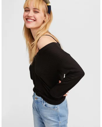 Pulover lejer cu decupaje pe umeri, Negru