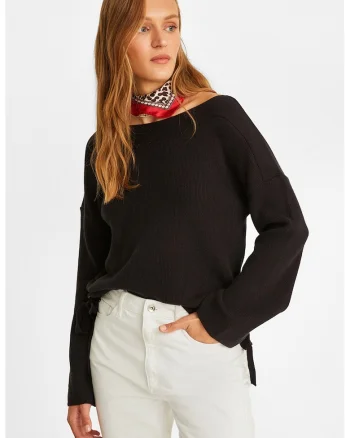 Pulover cu maneci cazute, Negru