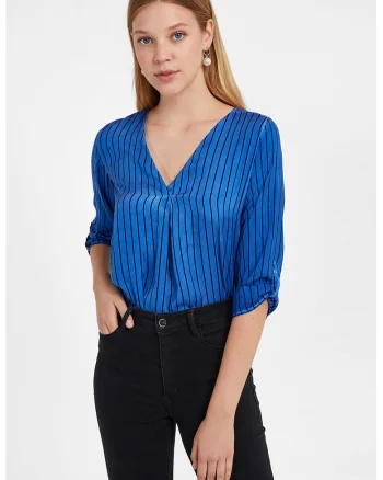 Bluza cu decolteu in V, model in dungi si maneci trei sferturi, Albastru royal