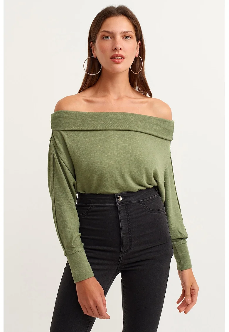 Pulover cu decolteu pe umeri si model uni, Verde sparanghel