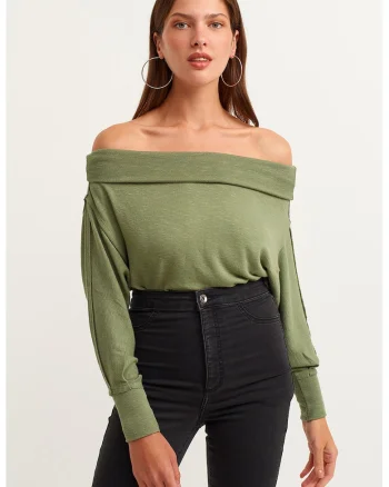 Pulover cu decolteu pe umeri si model uni, Verde sparanghel