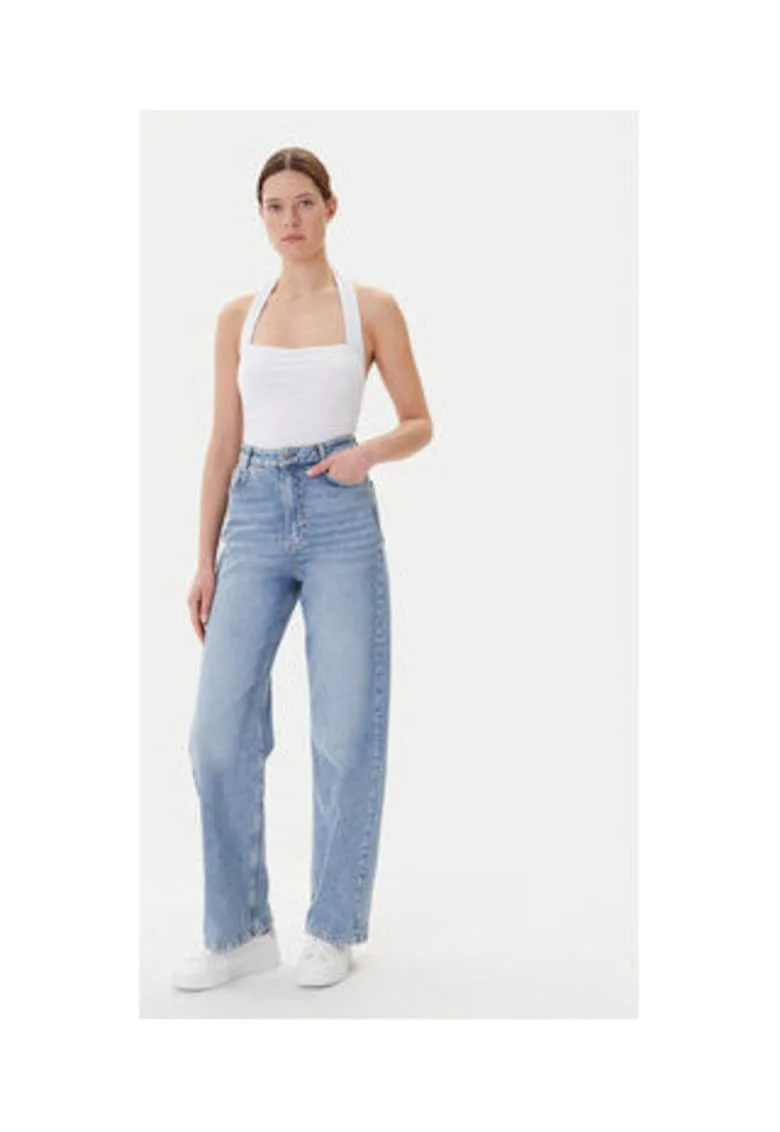 Top din amestesc de modal, cu decolteu halter, Alb