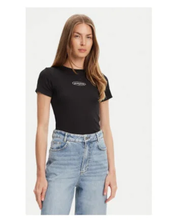 Tricou cu decolteu la baza gatului, Negru