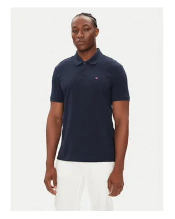 Tricou polo cu logo discret,