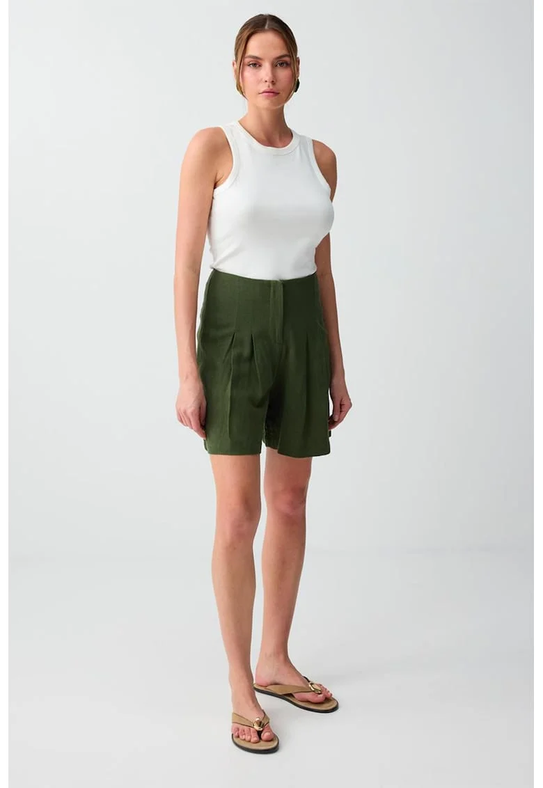 Pantaloni scurti din amestec de in cu pliuri, Verde feriga