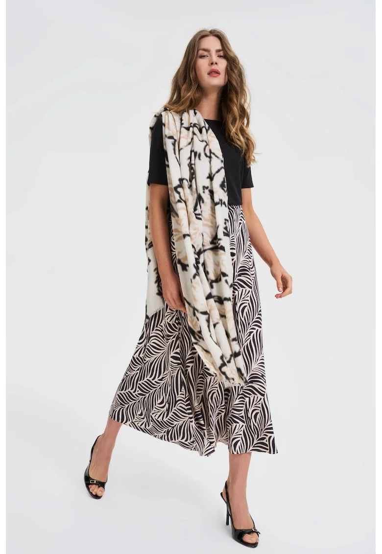Fular bej cu modele ONE SIZE