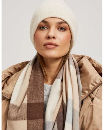 Caciula cu pompon roz pudrat ONE SIZE