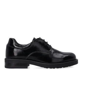 Pantofi din piele lacuita cu siret
