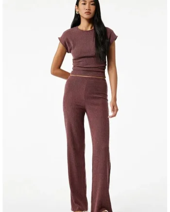 Pantaloni drepti texturati, Visiniu