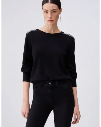 Pulover din amestec de matase cu strasuri pe umeri, Negru