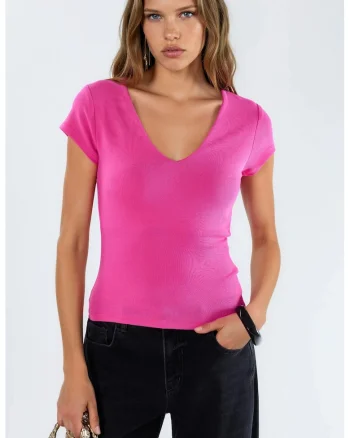Tricou  decolteu in V, roz pudra, amestec modal si bumbac, maneci scurte, croiala regulata