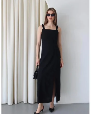 Rochie Maxi  guler patrat, detaliu cu snur, neagra