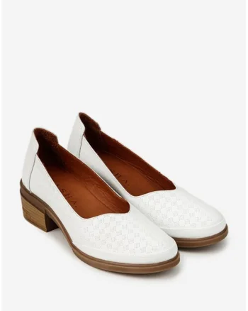 Pantofi dama albi din piele naturala cu model