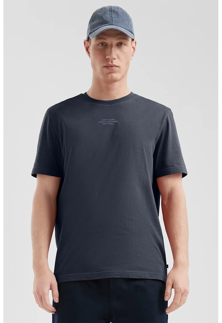 s.Oliver, Tricou de bumbac cu decolteu la baza gatului si text, Bleumarin
