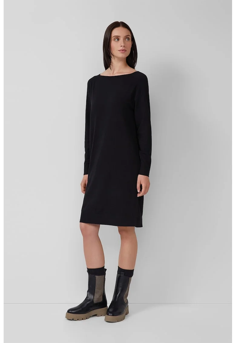 Rochie dreapta tricotata fin cu decolteu barcuta, Negru