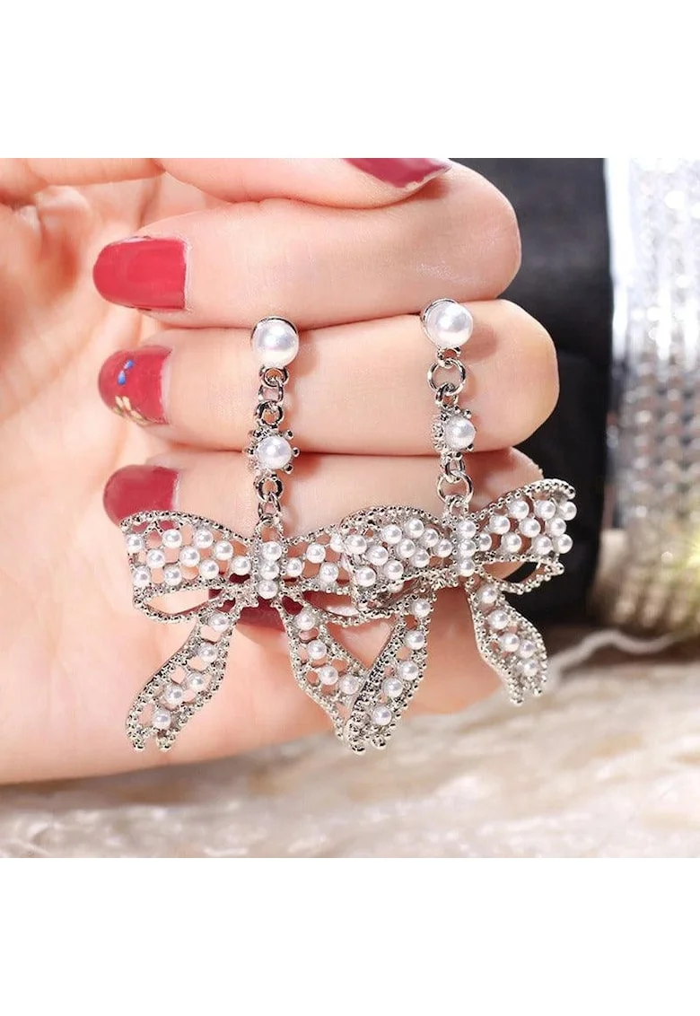 Cercei argintii, forma de funda, cu perle, Anastacia C9,