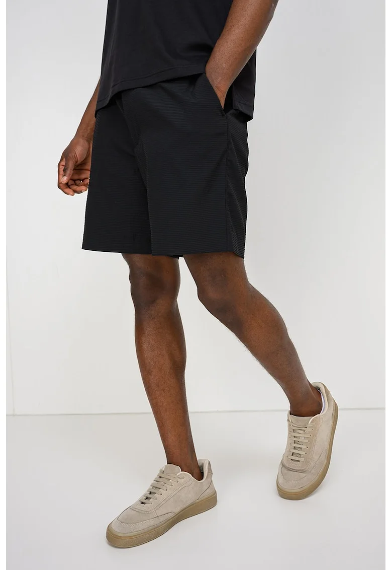 Pantaloni scurti cu croiala dreapta, Negru