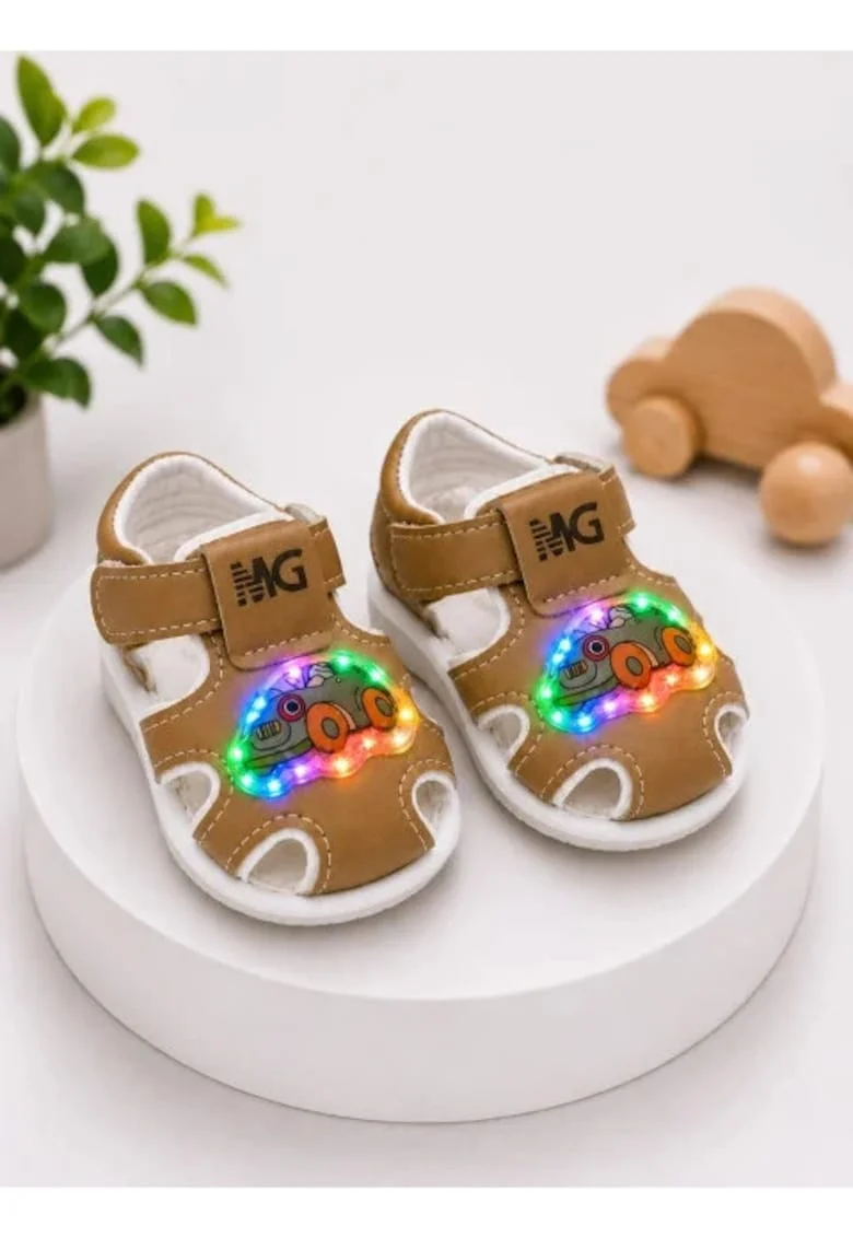 Sandalute maro cu luminite pentru super bebelusi - Masinuta, Maro